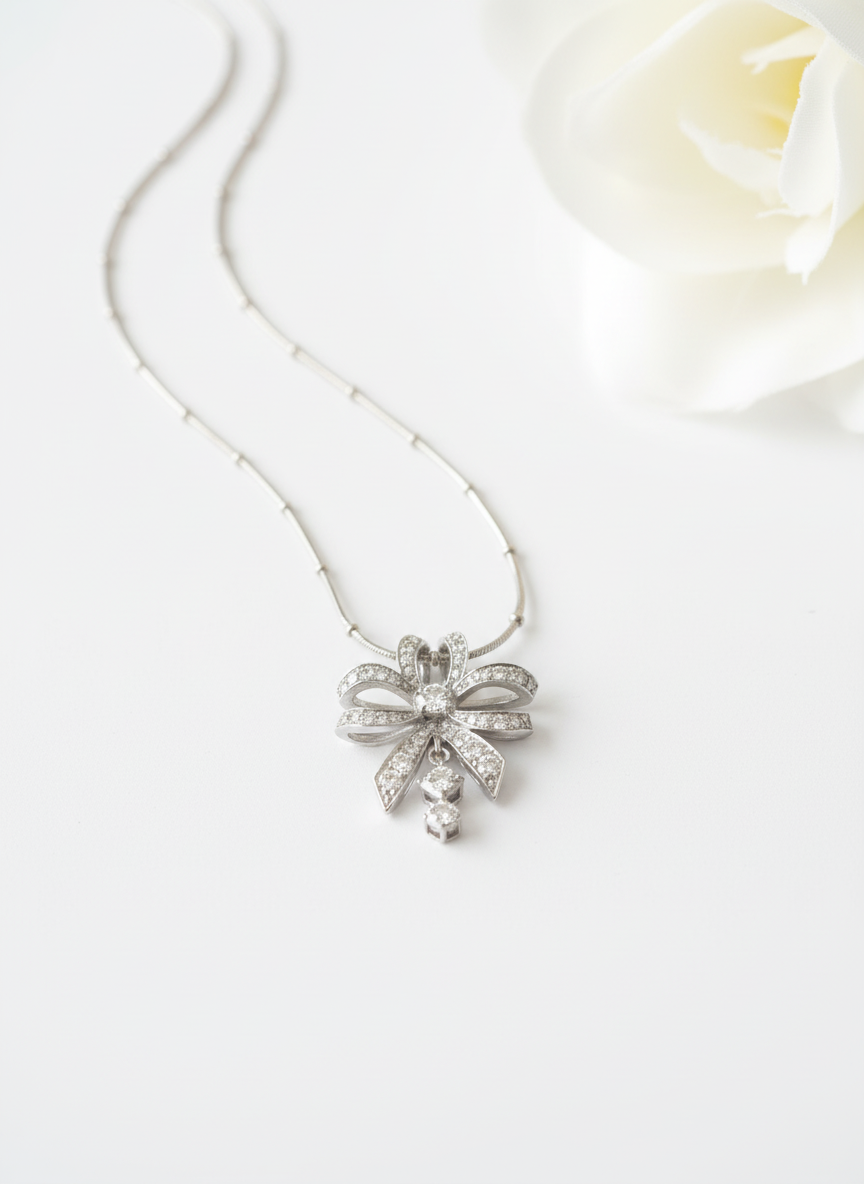 Graceful Ribbon Necklace