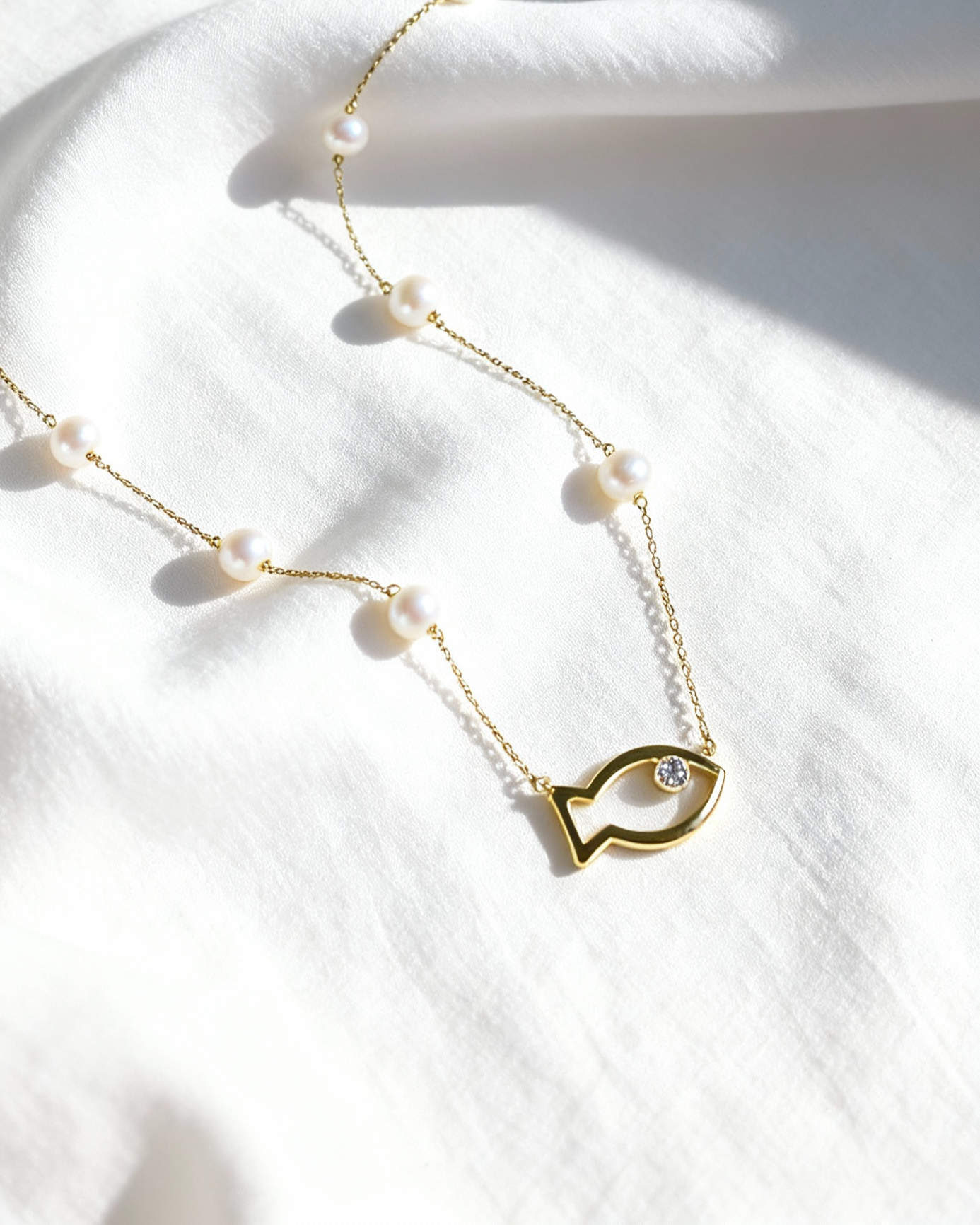 Pearly Fish Necklace