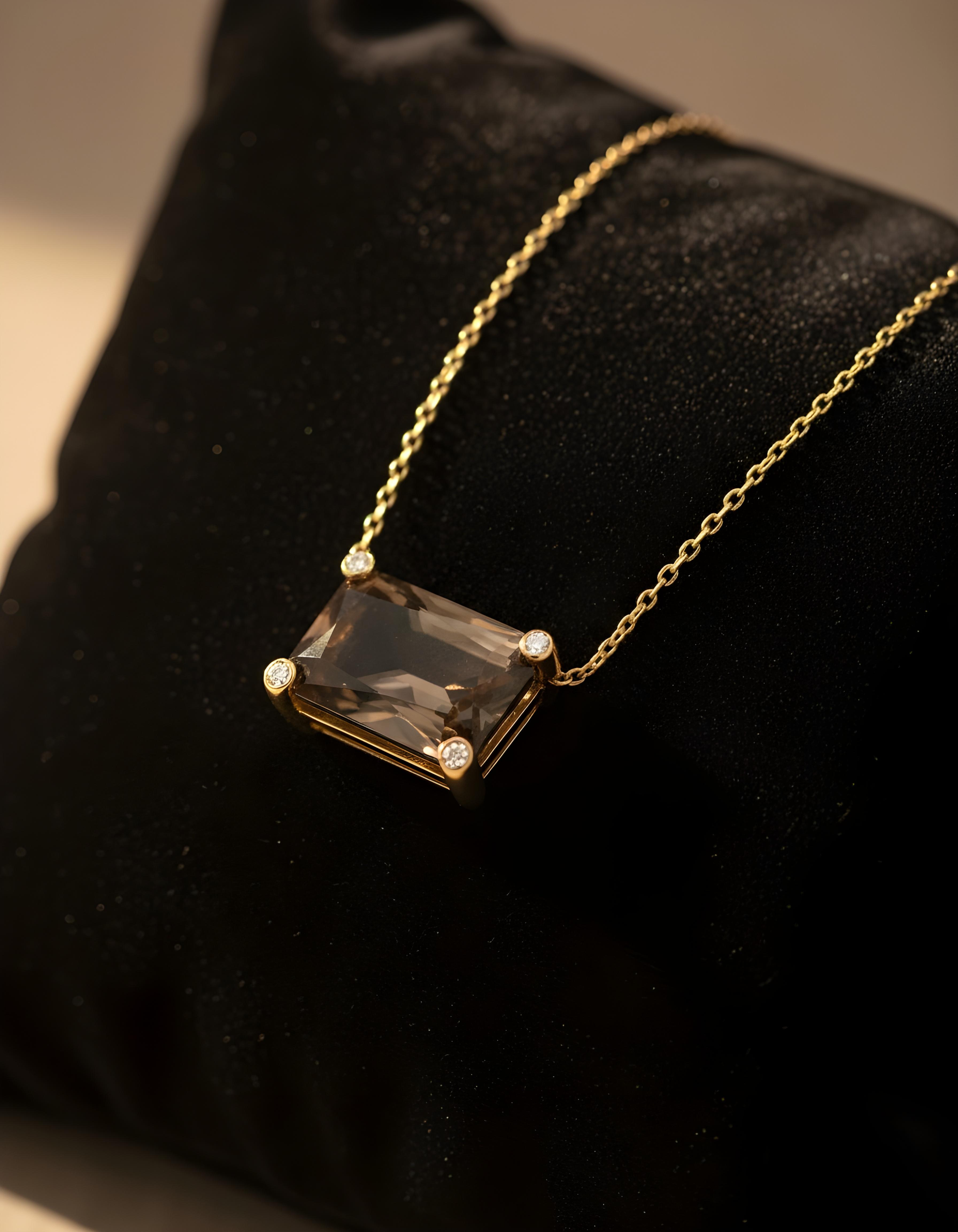 Mystique Smoky Necklace