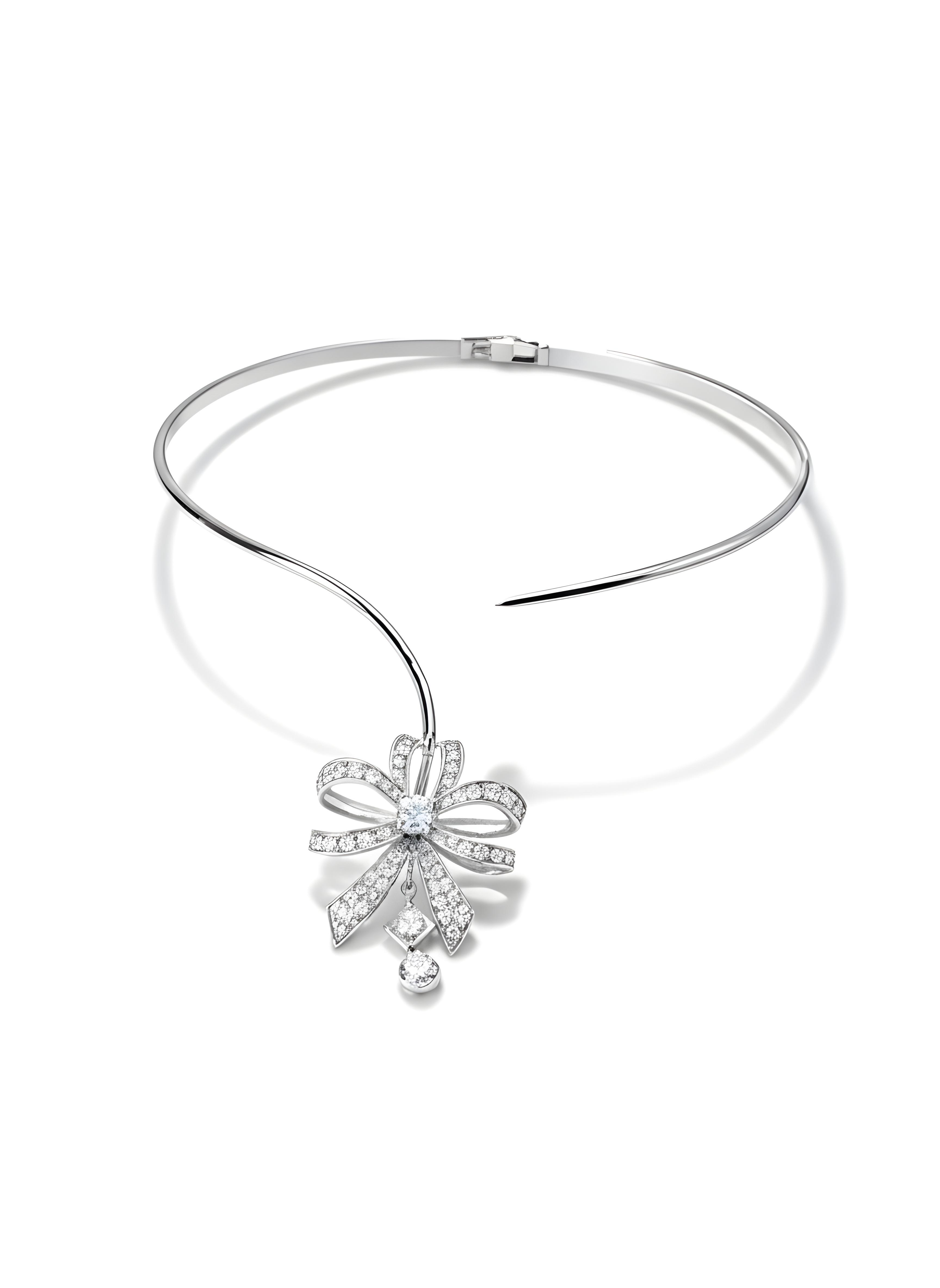 Elegance Ribbon Bangle