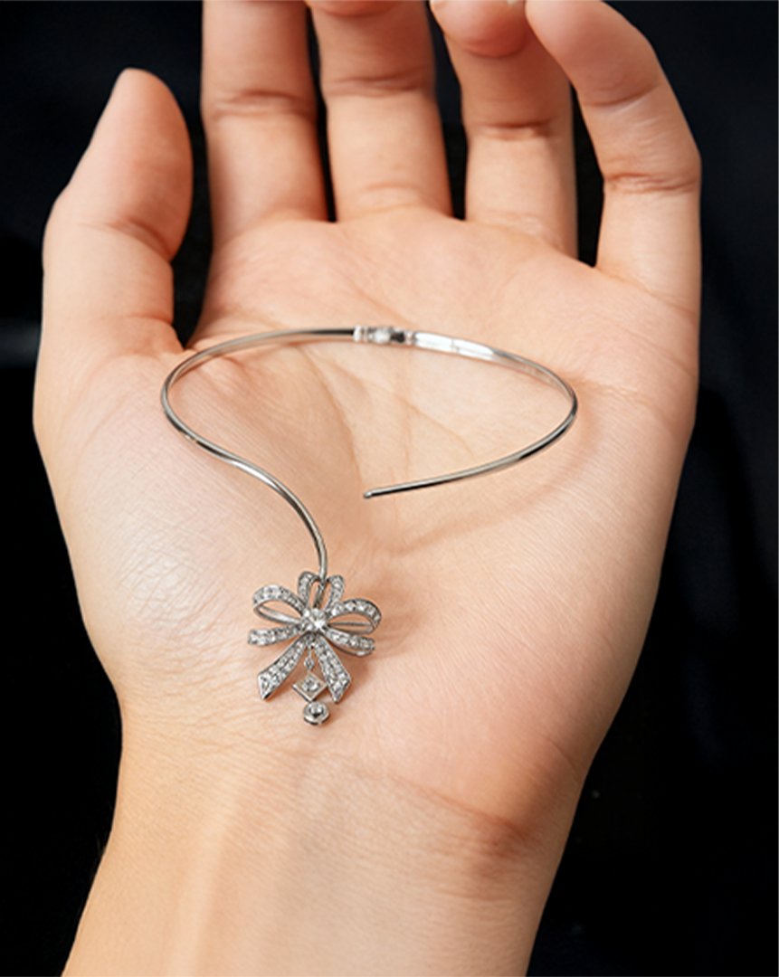 Elegance Ribbon Bangle